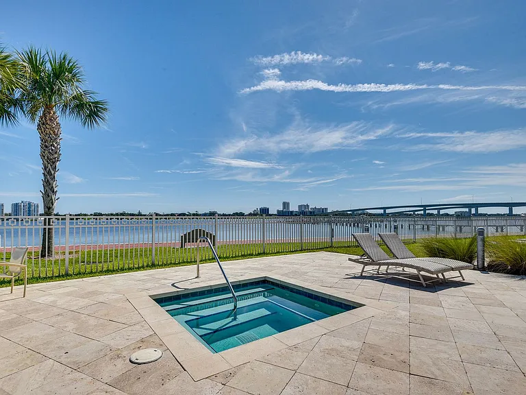 241 Riverside Dr #1-ID1546408P — Photo 18