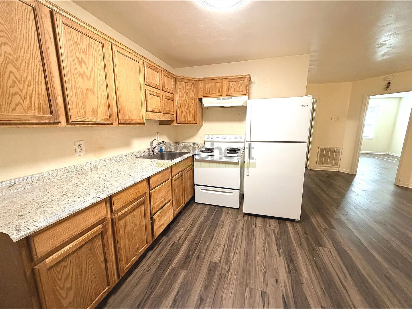 5605 W. Kingshighway — Photo 2