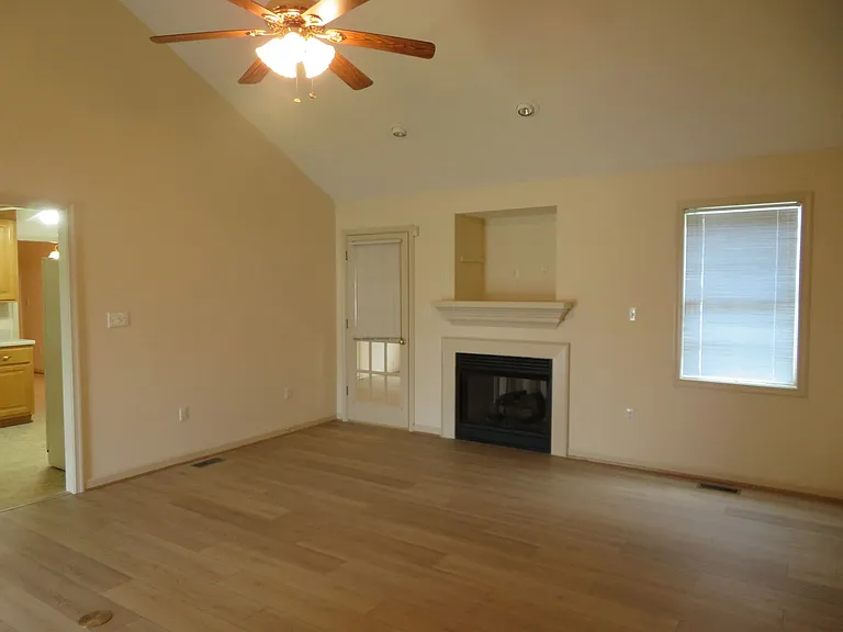 112 Shade Tree Ct — Photo 11