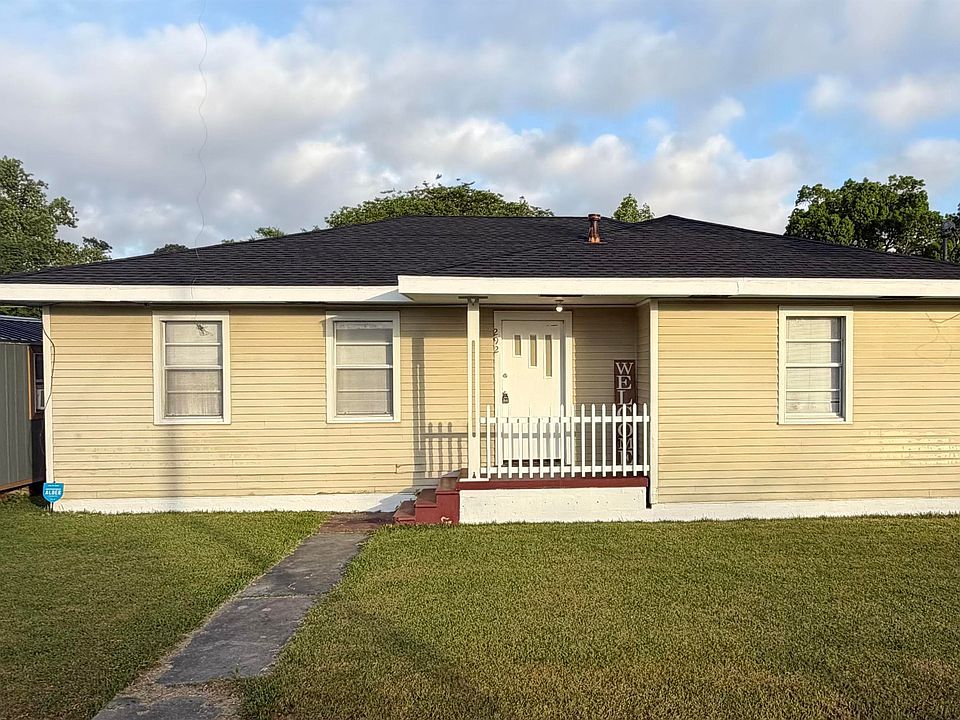 1st image of 292 Saint Louis St