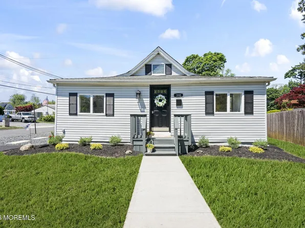 310 East Road, Belford, NJ 07718