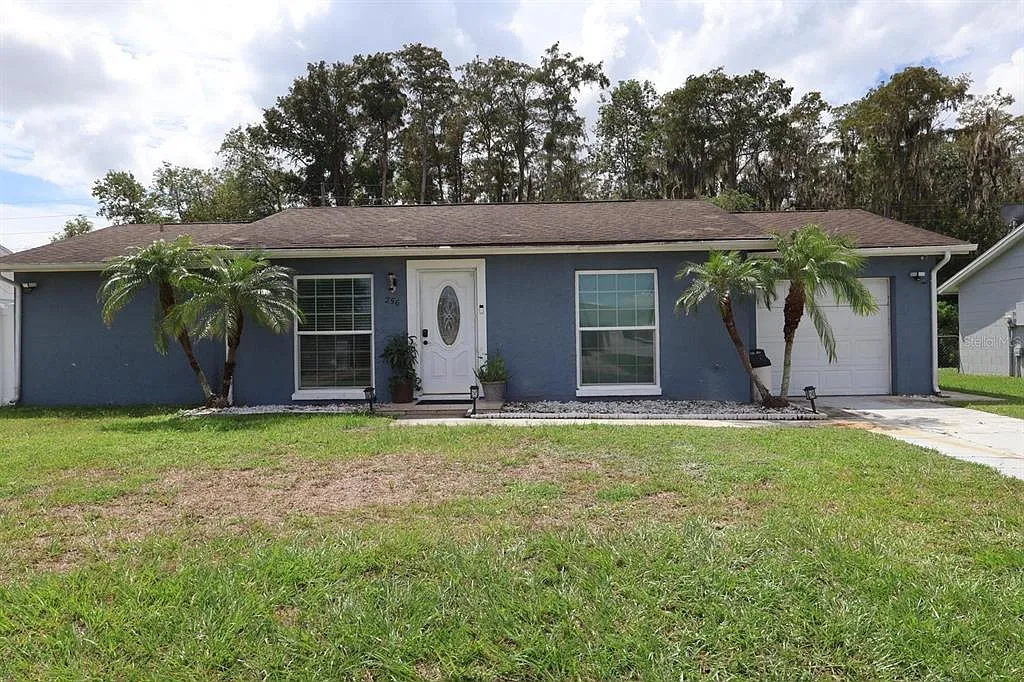 3 bed, 3.0 bath, 1162 sqft, $2,300 — Photo 1