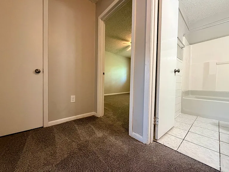 684 Hobbs Dr — Photo 8