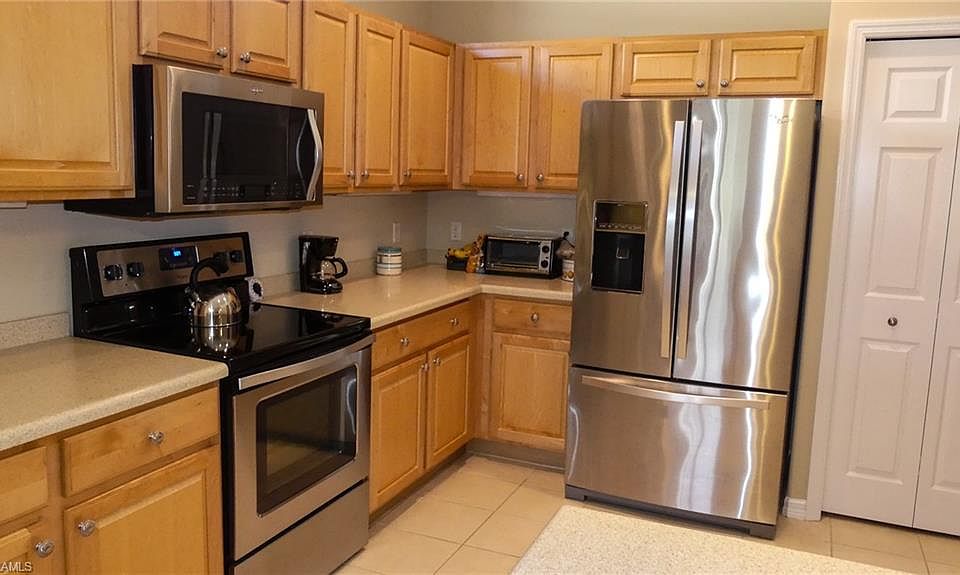 1st image of 8195 Woodridge Pointe Dr