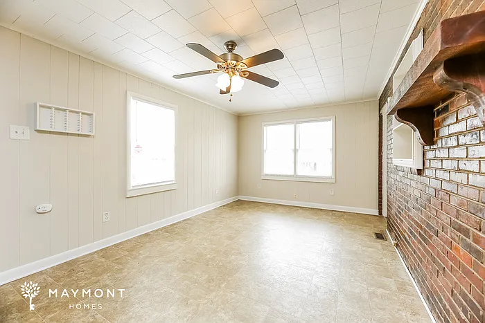 490 Barnwell Rd — Photo 4