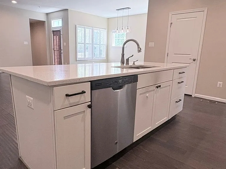 22110 Fulmer Ave — Photo 11