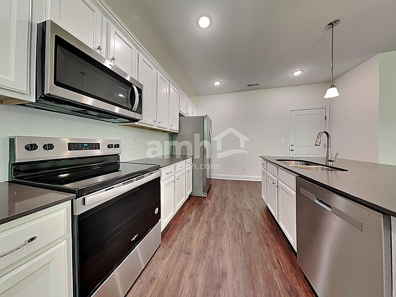 3rd image of 14022 Belle Mont Dr