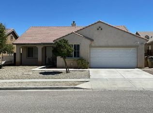 8991 Azalea Springs Rd, Oak Hills, CA 92344