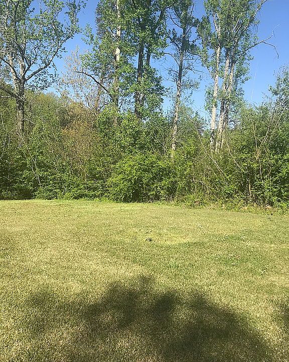 2nd image of 916 Clark Mountain Rd N