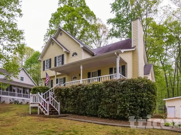 321 Stratford Dr, Douglasville, GA 30134