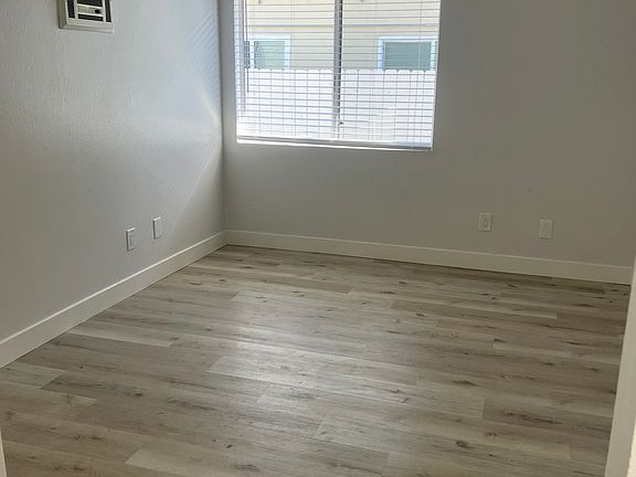 3rd image of 4914 67th St APT 5