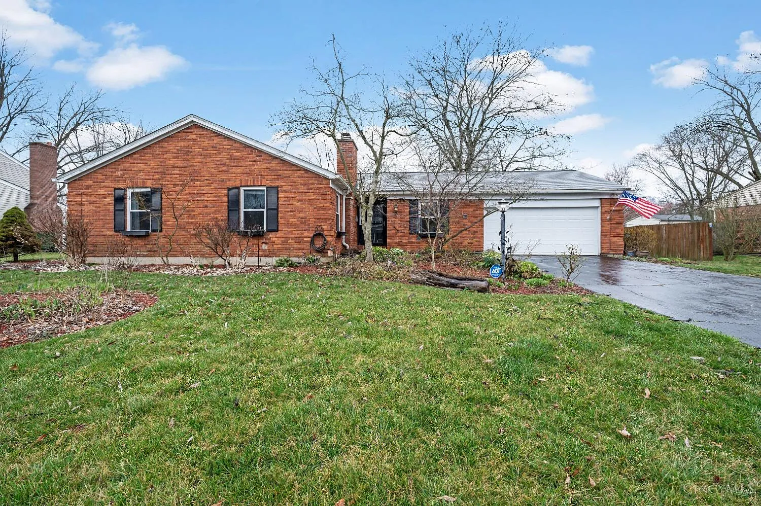 215 Washington Way photo 1