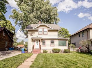 257 S 9th St, Wood River, IL