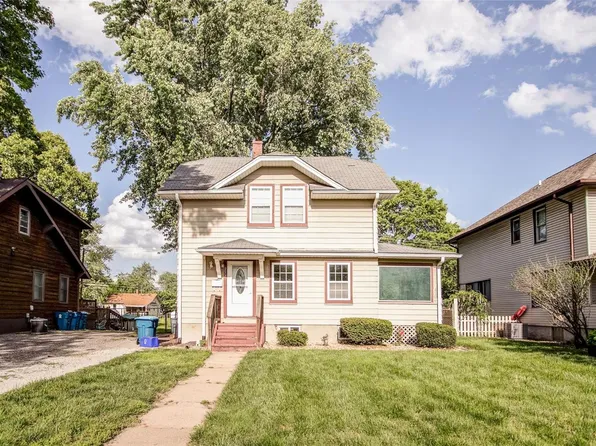 257 S 9th St, Wood River, IL 62095