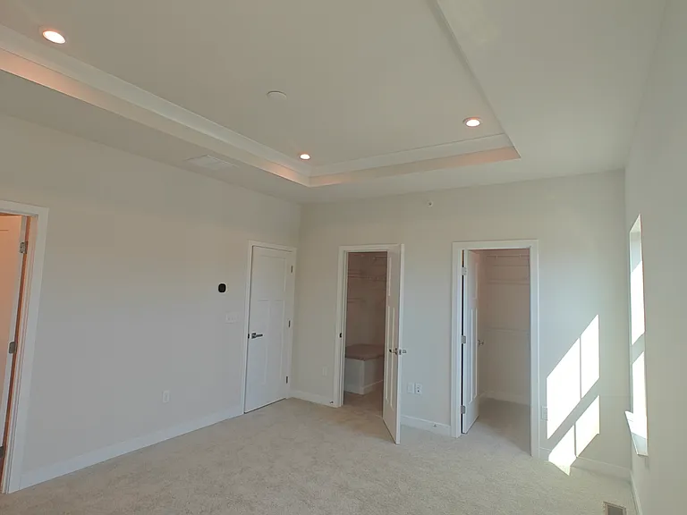 108 S Durham Dr — Photo 28