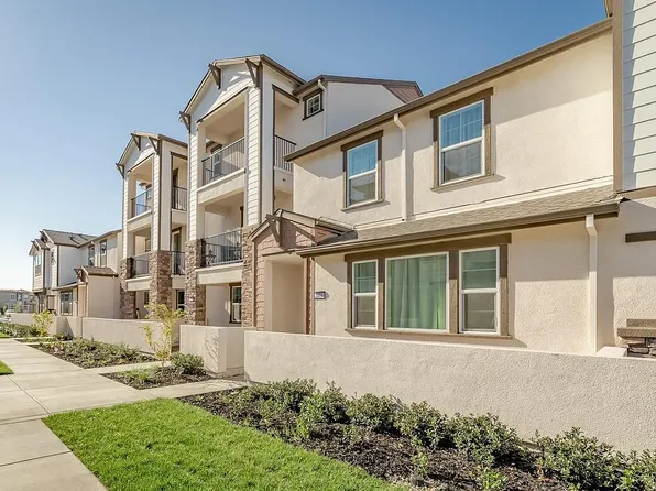 3074 Seaspray Walk, Sacramento, CA 95833