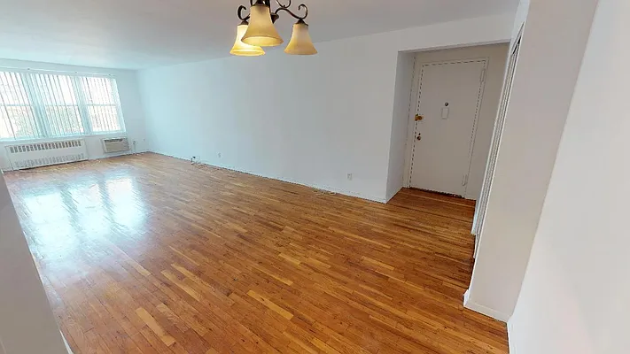Rented by Metro Garden Realty NYC | media 31