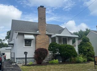 149 Roth Blvd, Clawson, MI 48017