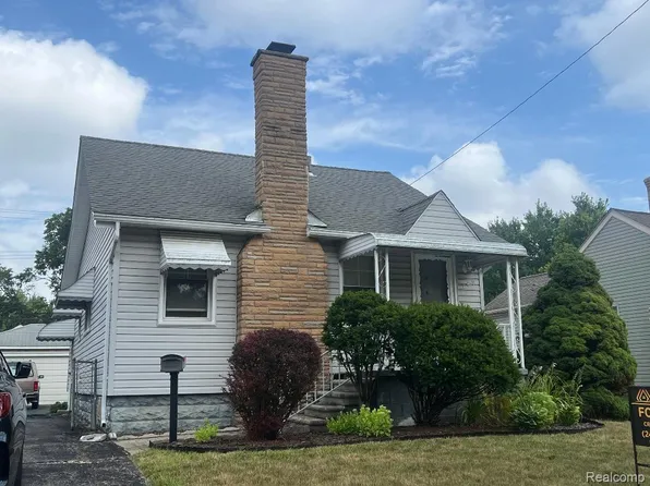 149 Roth Blvd, Clawson, MI 48017