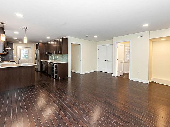3rd image of 28 Albion St #A