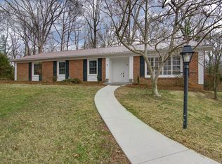 906 Grove Cres, Thomasville, NC 27360