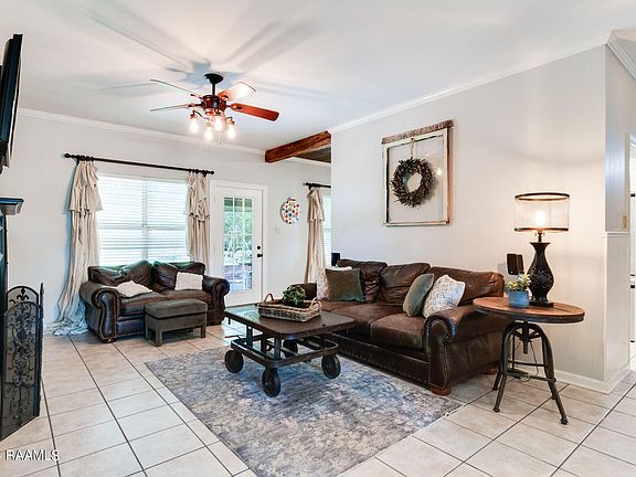 3rd image of 315 Teakwood Dr