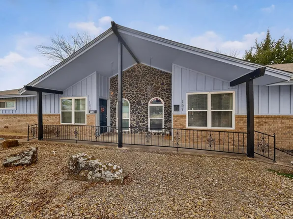153 Sheri Ln, Hurst, TX 76053
