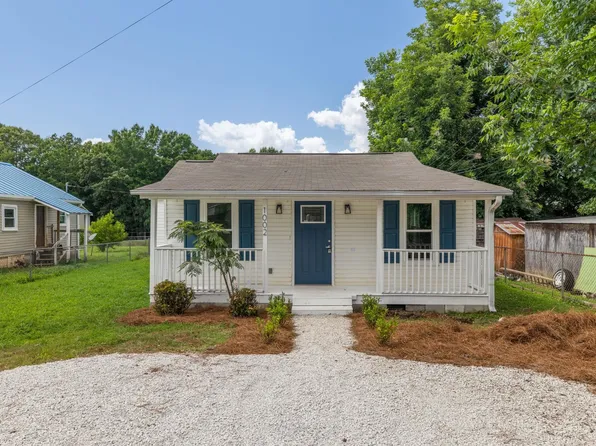 1002 Carolyn St, Tuscumbia, AL 35674
