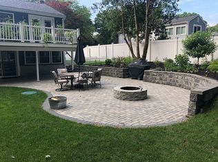 3 Elmcrest Cir, Walpole, MA 02081