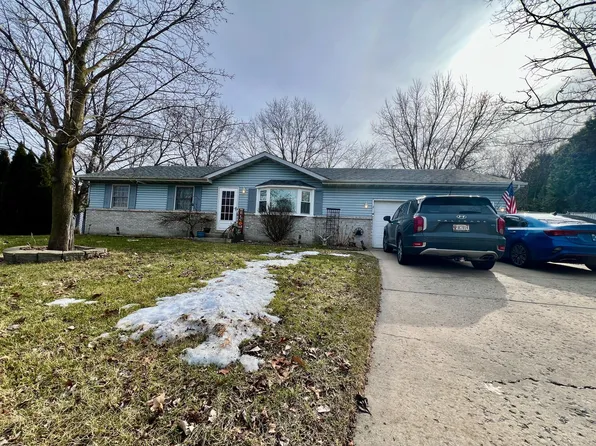 2297 Poinsettia St, Portage, IN 46368
