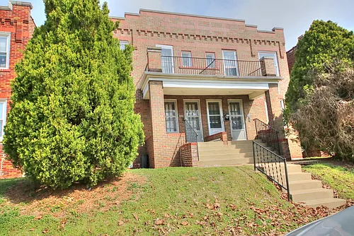 4925-4927 Eichelberger St. Photo 1