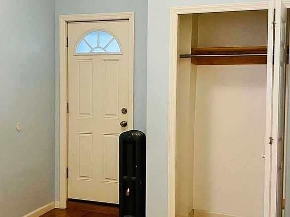 5th image of 2316 Broadway APT 1F