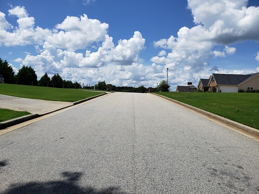 2nd image of 1817 Kristins Way
