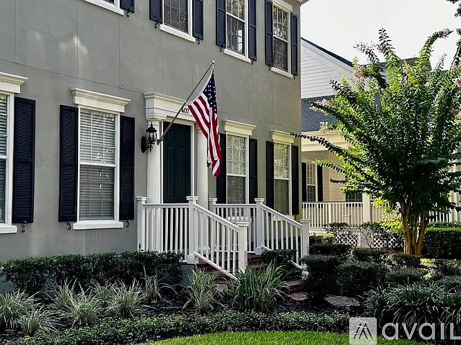 407 Iris St — Photo 6