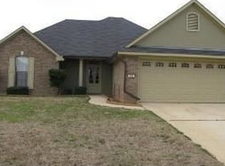 1667 Williamsburg Dr, Bossier City, LA 71112