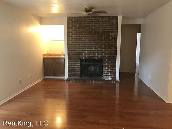 3rd image of 1409 Concord Dr