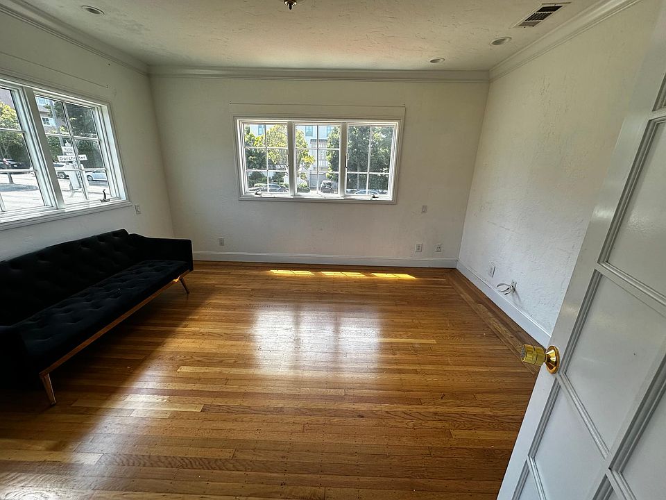 1st image of 1306 Portola Dr