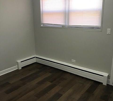 4th image of 6034 N California Ave #2