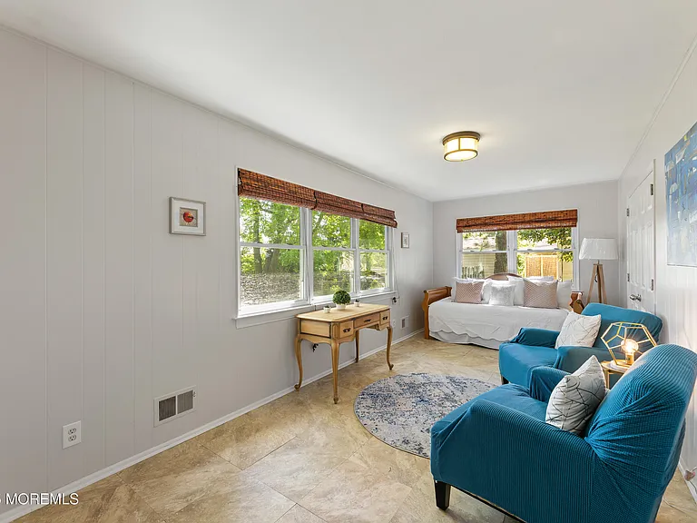 2202 Beach Blvd — Photo 23
