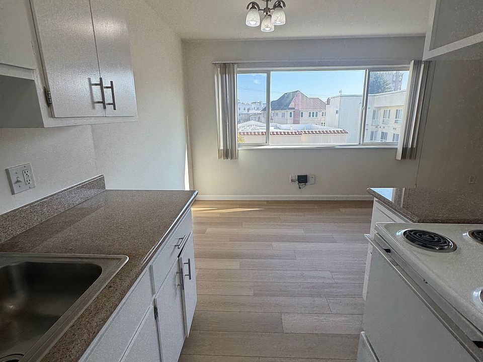 1st image of 434 Lee St #204