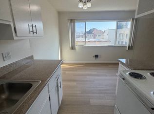 434 Lee St #204, Oakland, CA 94610