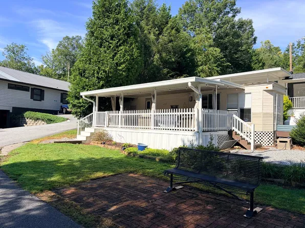 59 Rj Blvd #59, Flat Rock, NC 28731