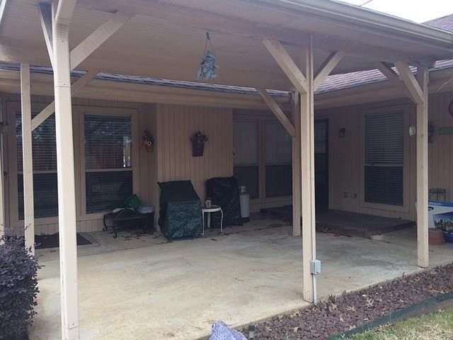 2nd image of 1520 Absher Ln