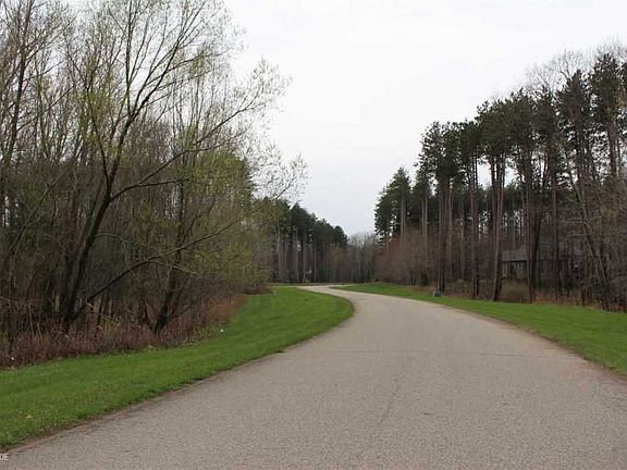 4th image of 764 Pinery Blvd Lot 7