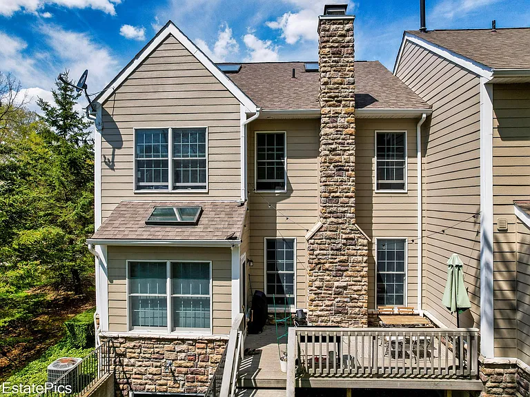 26168 Fieldstone Dr #100 — Photo 3
