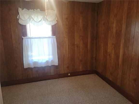 5th image of 410 W Prairie Ave