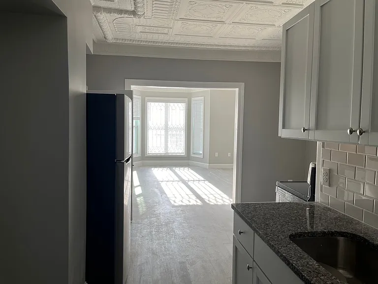 36 Chandler St — Photo 19