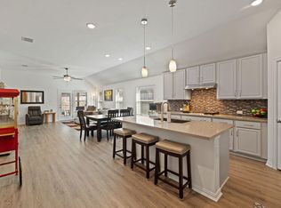 613 Sugar Cane Rd, Buda, TX 78610