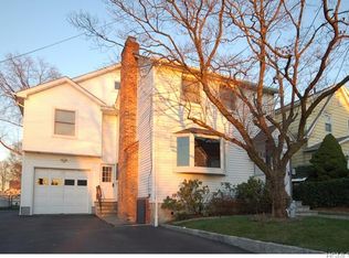 619 Cedar St, Mamaroneck, NY 10543