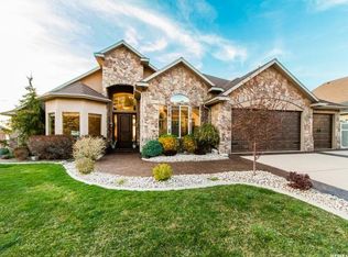 1617 E Hillside Oaks Cv, Draper, UT 84020